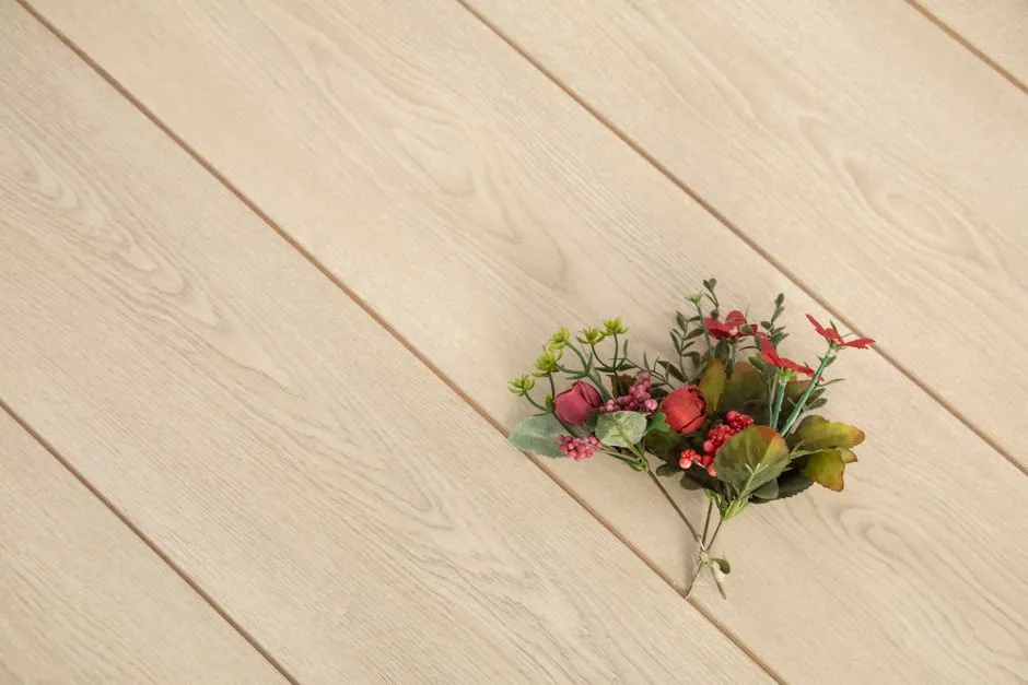 Tipos de barniz para parquet: cuál elegir